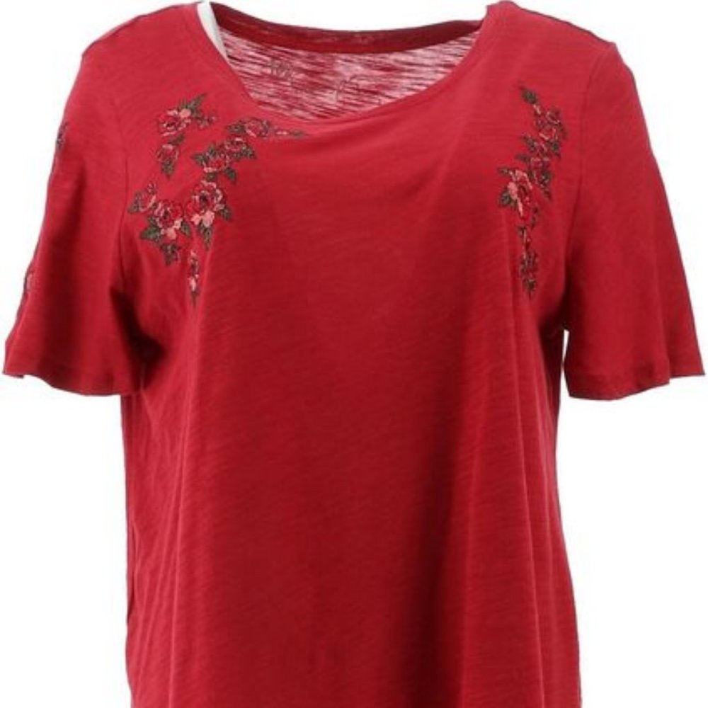 NWT DG2 BY DIANE GILMAN FLORAL‎ EMBROIDERED SHORT SLEEVE TEE RED XS